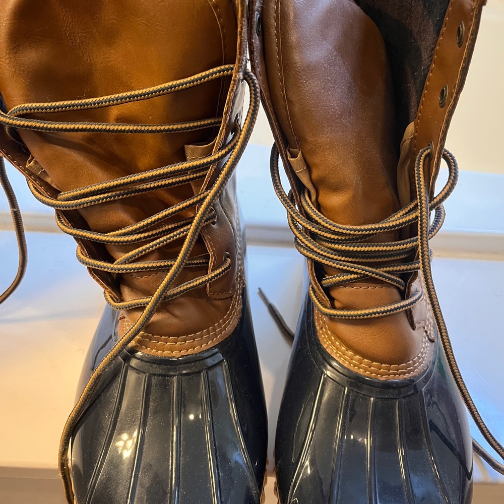 Sporto Brown and Blue Duck Boots